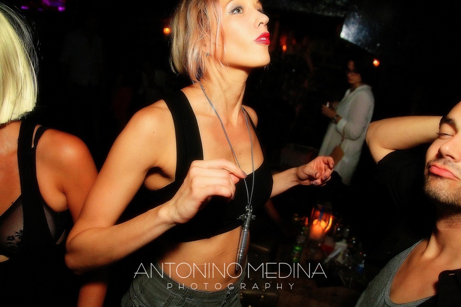 VIVIE-ANN (BLOND:ISH) // UNITED GROOVE