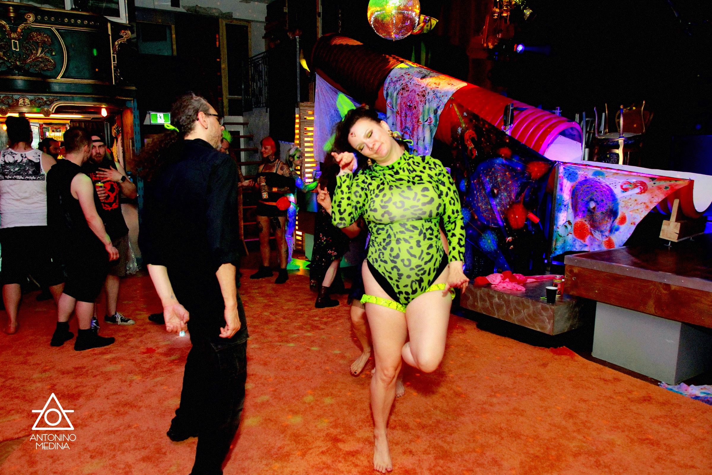 Enrika's 30 X Neon-lympiades X Cabaret X Rave 30 Ans
