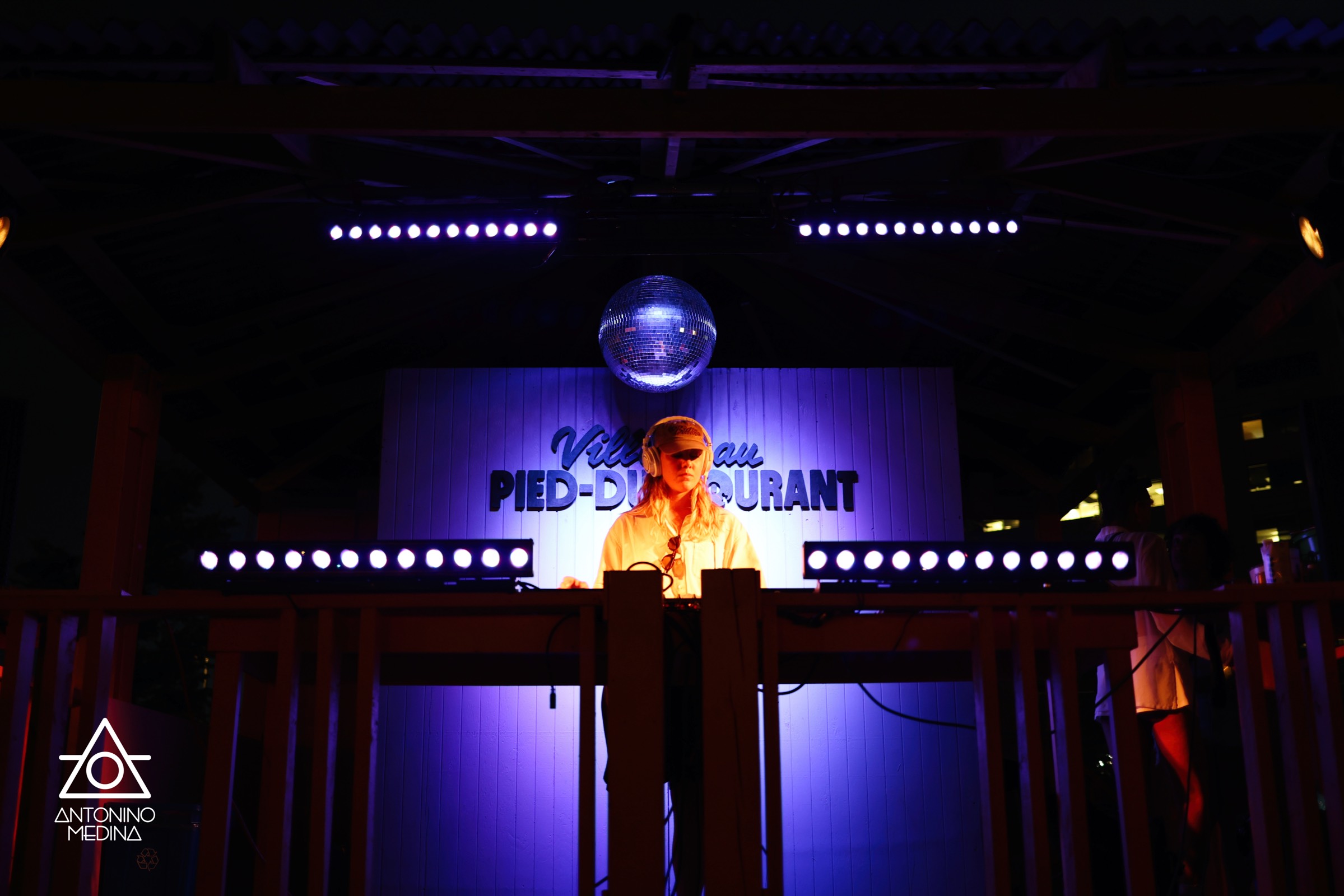 Arielle Roberge - Village au Pied-du-Courant (Disco night: La Ro