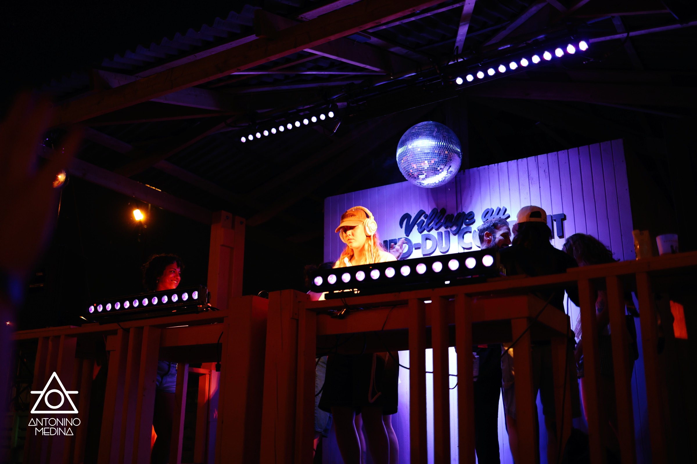 Arielle Roberge - Village au Pied-du-Courant (Disco night: La Ro