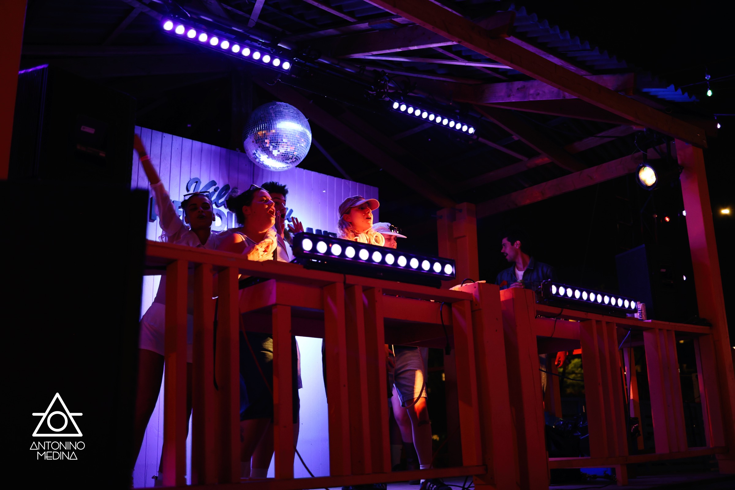 Arielle Roberge - Village au Pied-du-Courant (Disco night: La Ro