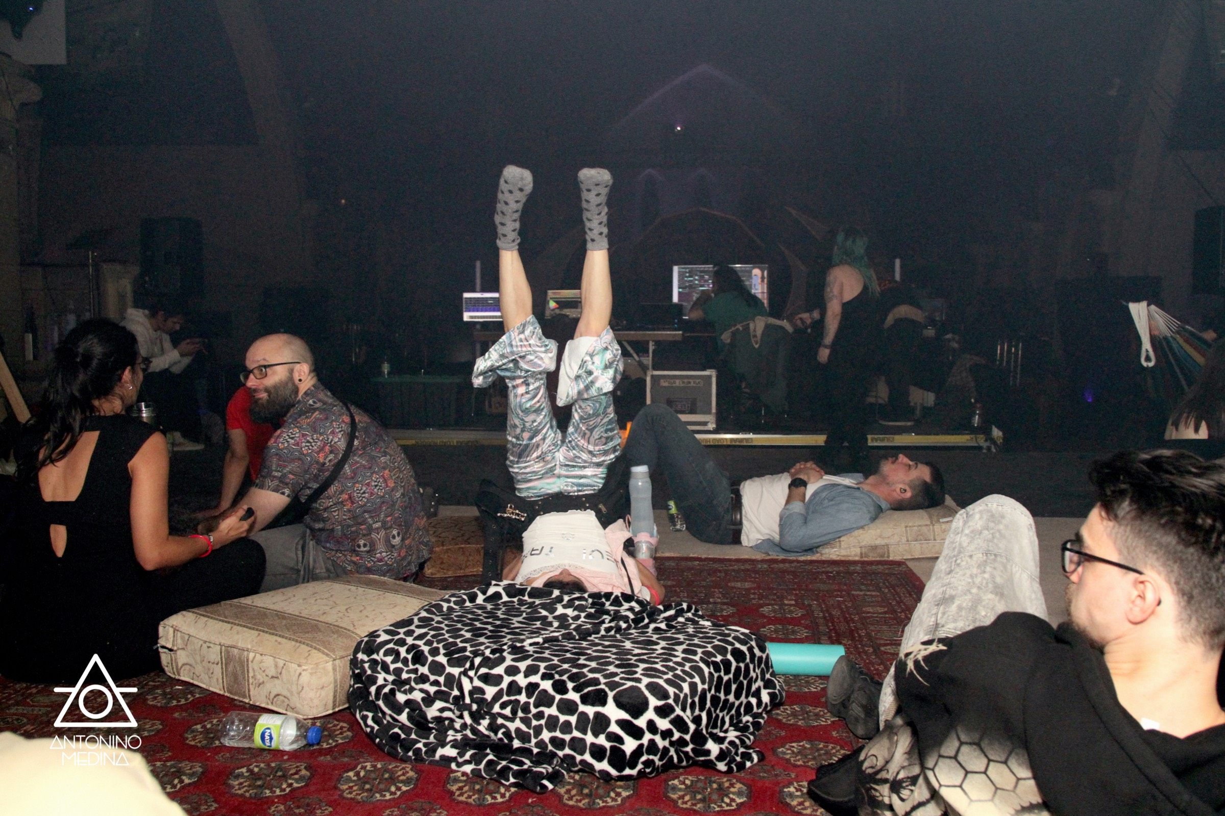 LEVITATE